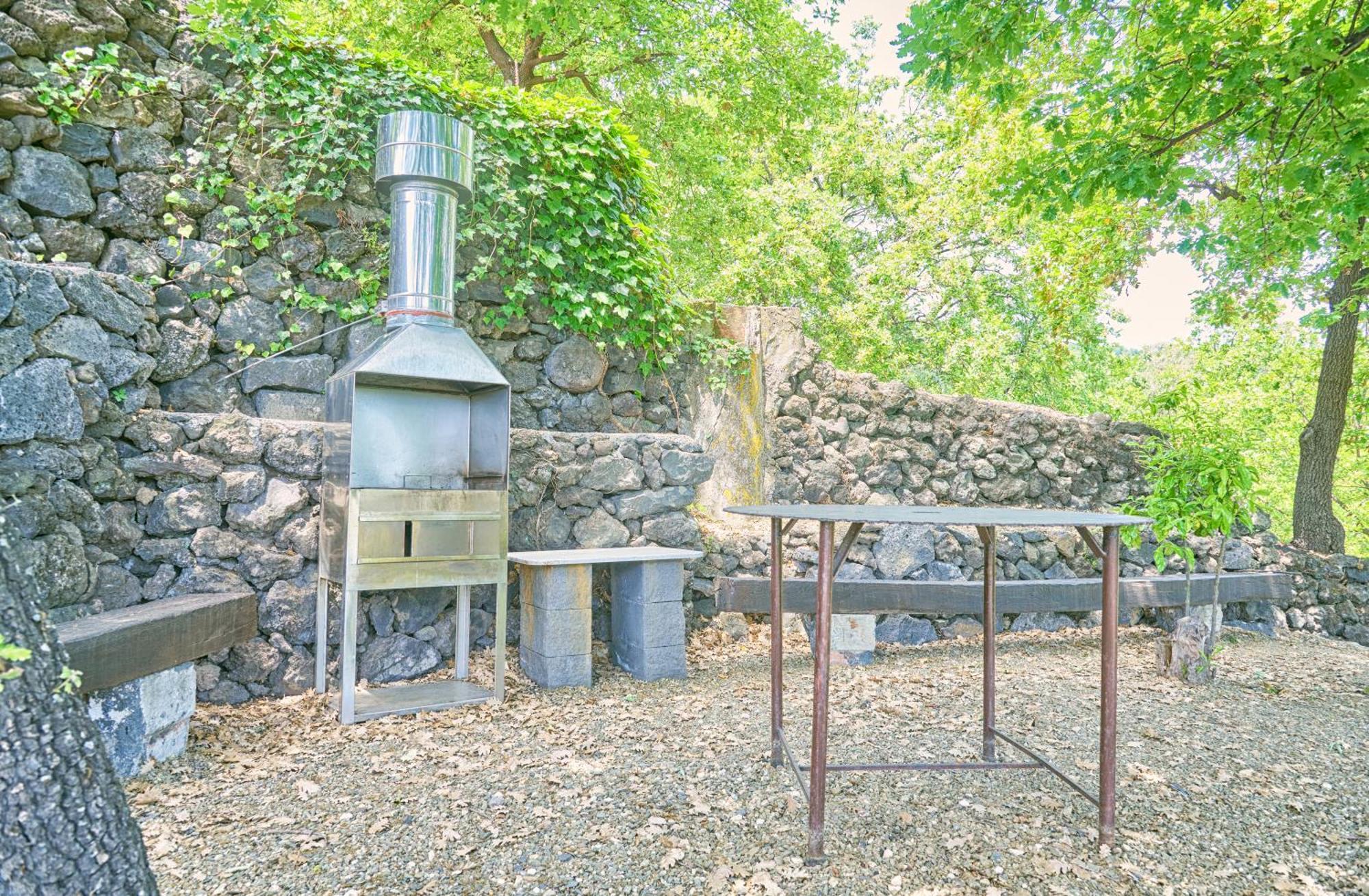 Aparthotel Il Casale di Monacella Santa Venerina Esterno foto